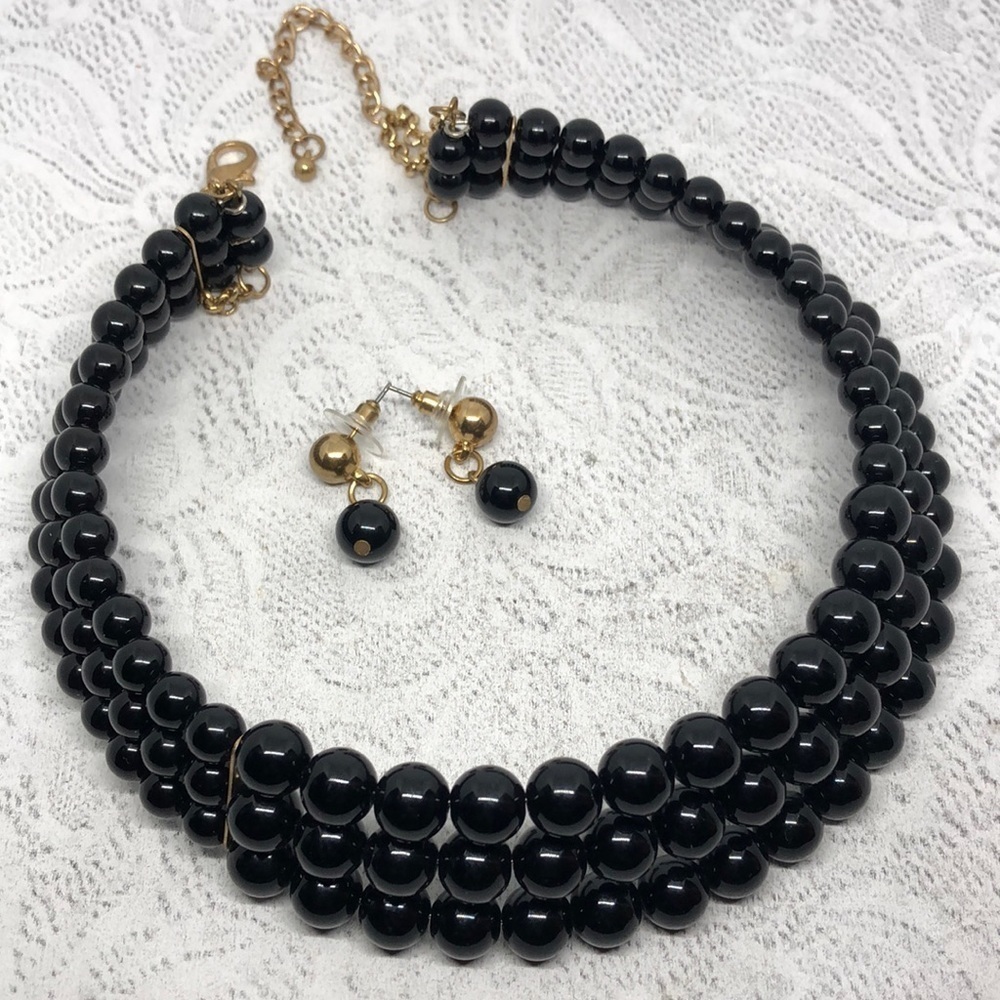 Retro style black beaded jewelry set necklace and earrings glam style